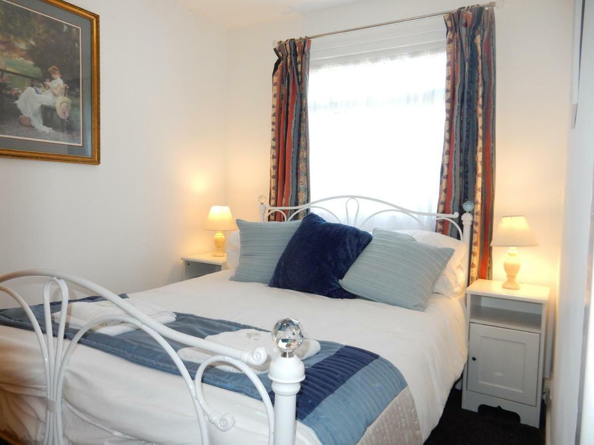 Dartmouth Chalet Holidays ภายนอก รูปภาพ